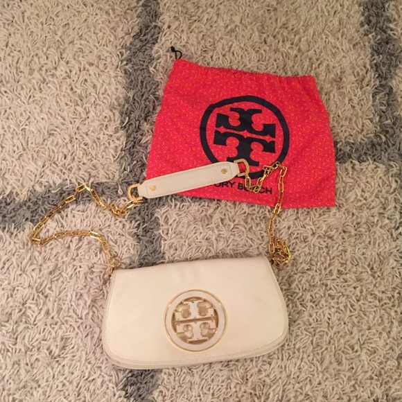 Tory Burch Handbags - Tory Burch Winter White clutch handbag